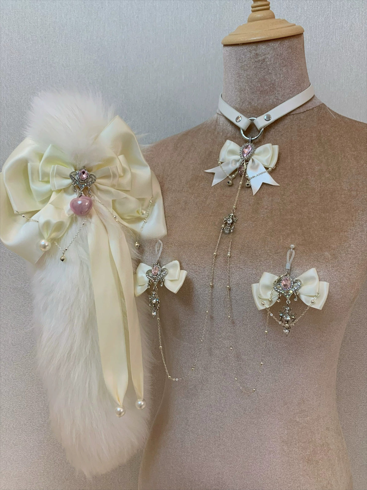 "Pink Mist Dream" Cowhide Collar Breast Chain Clip Set Niche Ornament