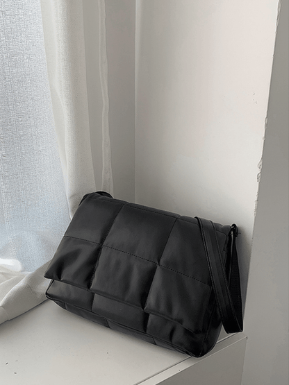 silk filling leather crossbody messenger bag st1867