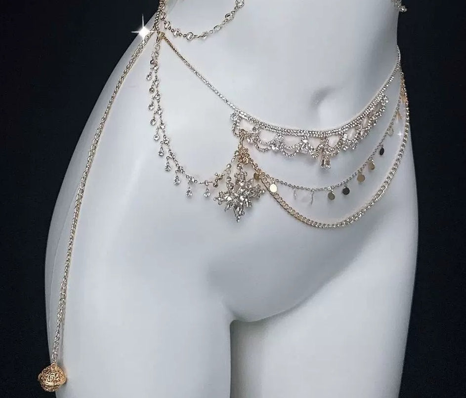 Star Muse breast chain strawberry clip puppy butterfly multi-layer rhinestone waist chain female m body chain
