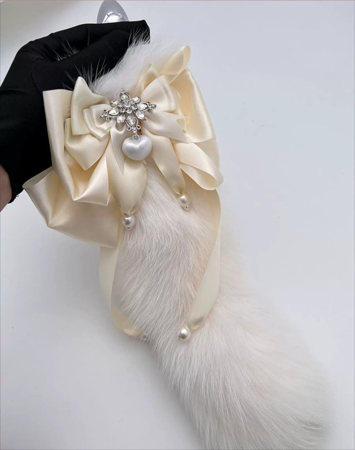 "Snow Goblin" Cowhide Milk White Collar Fox Tail Clip Set